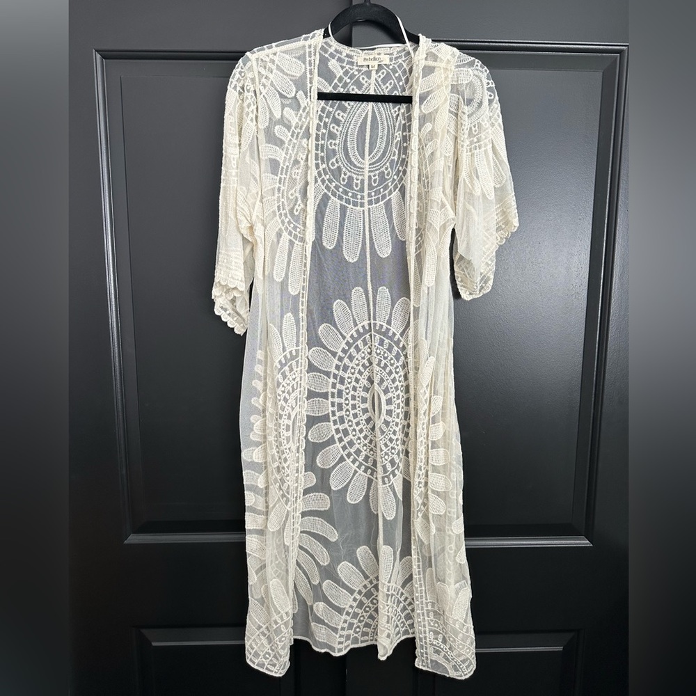 Rebellion Cream Lace Cover